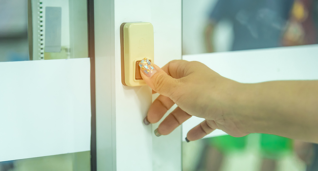 Washington District Focuses on Controlling Access to Campuses