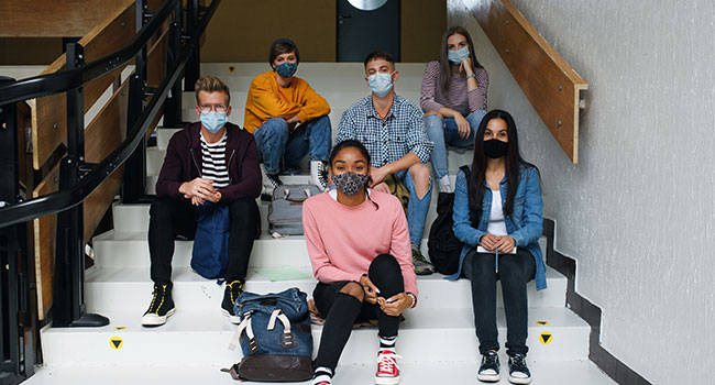 Resident Assistants Face Additional Difficulties During COVID-19